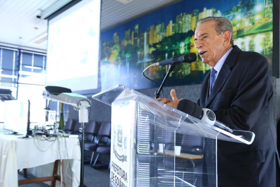 Iris Rezende participa do I Encontro Municipal de Cidades Inteligentes