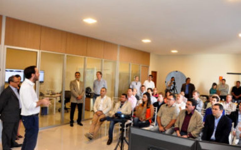 Caraguatatuba será a 1ª cidade inteligente do Brasil com toda iluminação pública em LED até 2018